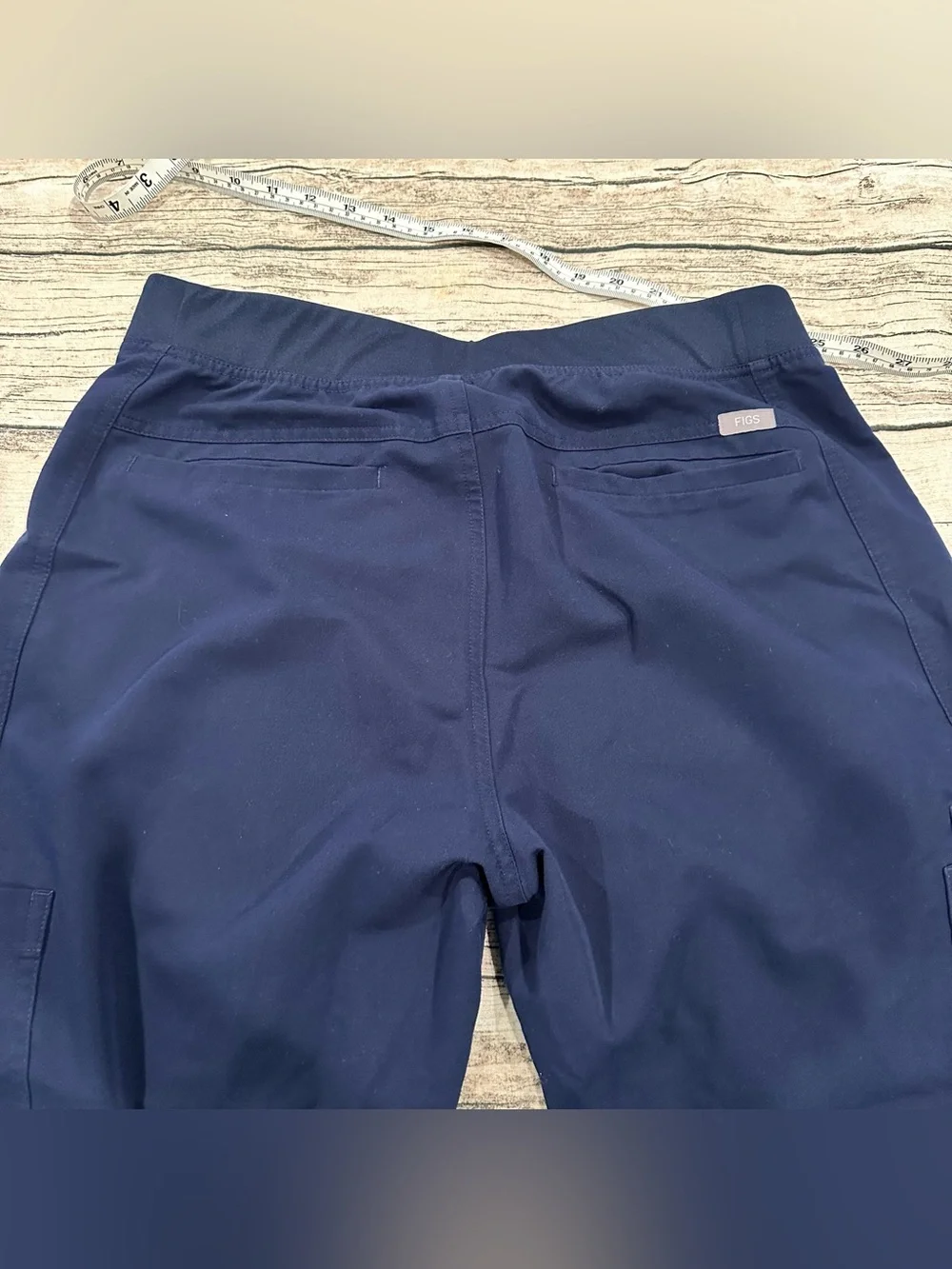 Figs Matching Navy Scrub Set: Axim Pants & Leon Top Both Size Medium